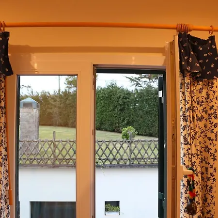Luxury Camelia. Mountains, Golf, Horses, Levada Walks. Villa