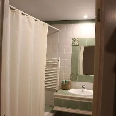 Luxury Camelia. Mountains, Golf, Horses, Levada Walks. Villa