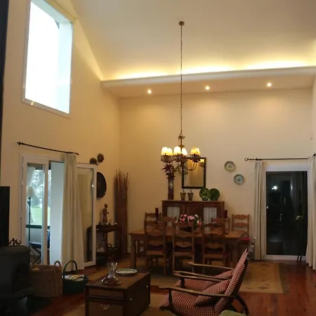 Вилла Luxury Camelia. Mountains, Golf, Horses, Levada Walks. *