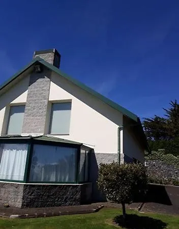 Luxury Camelia. Mountains, Golf, Horses, Levada Walks. Villa *
