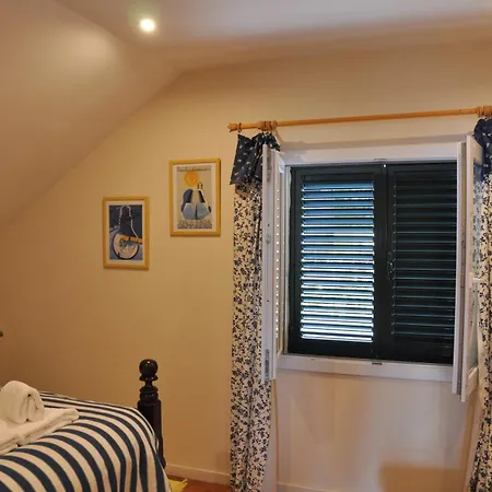 Luxury Camelia. Mountains, Golf, Horses, Levada Walks. Вилла Santo Antonio da Serra