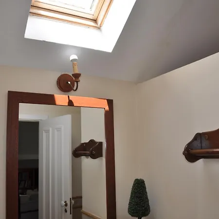 Villa Luxury Camelia. Mountains, Golf, Horses, Levada Walks. *