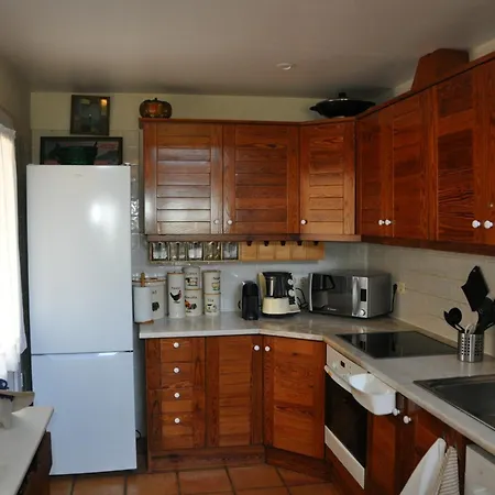 Βίλα Luxury Camelia. Mountains, Golf, Horses, Levada Walks.