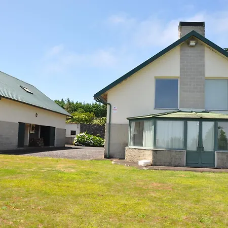 Luxury Camelia. Mountains, Golf, Horses, Levada Walks.