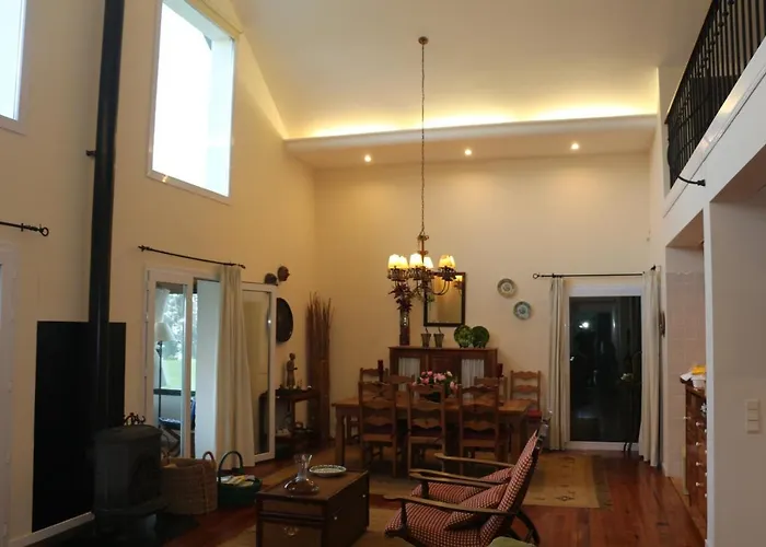 Villa Luxury Camelia. Mountains, Golf, Horses, Levada Walks. *