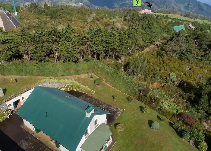 Luxury Camelia. Mountains, Golf, Horses, Levada Walks.