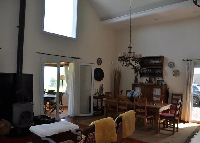 Luxury Camelia. Mountains, Golf, Horses, Levada Walks.