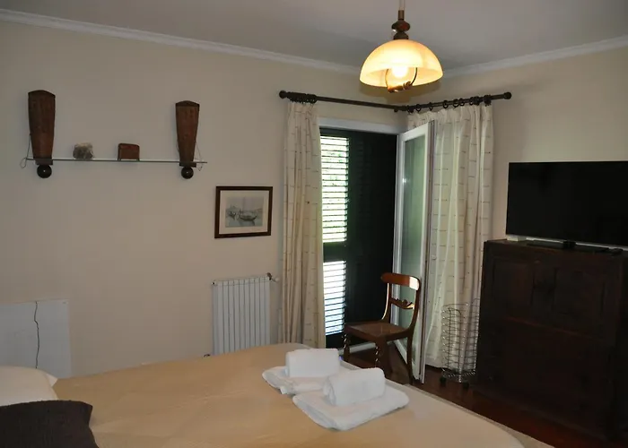 Luxury Camelia. Mountains, Golf, Horses, Levada Walks. Villa *