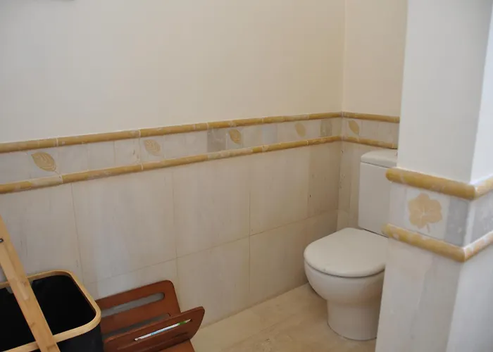 Villa Luxury Camelia. Mountains, Golf, Horses, Levada Walks. Santo Antonio da Serra