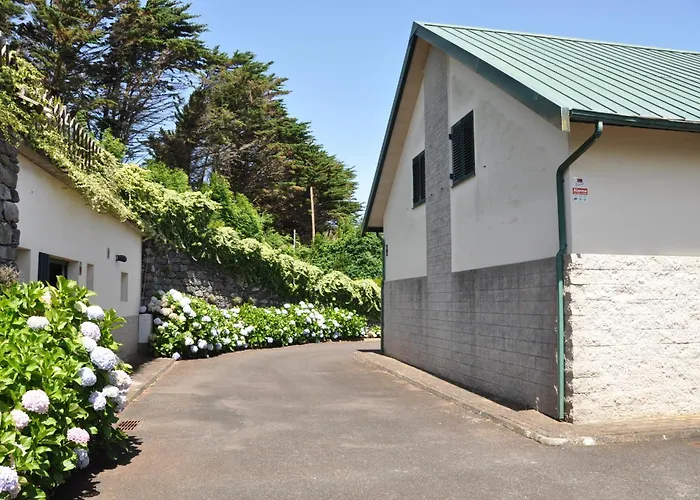 Luxury Camelia. Mountains, Golf, Horses, Levada Walks. *