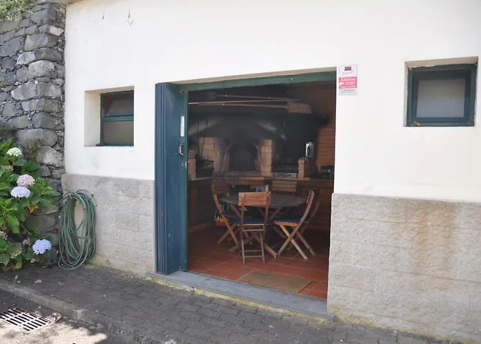 Luxury Camelia. Mountains, Golf, Horses, Levada Walks. *