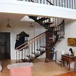 Villa Luxury Camelia. Mountains, Golf, Horses, Levada Walks.