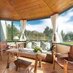 Luxury Camelia. Mountains, Golf, Horses, Levada Walks. Santo Antonio da Serra