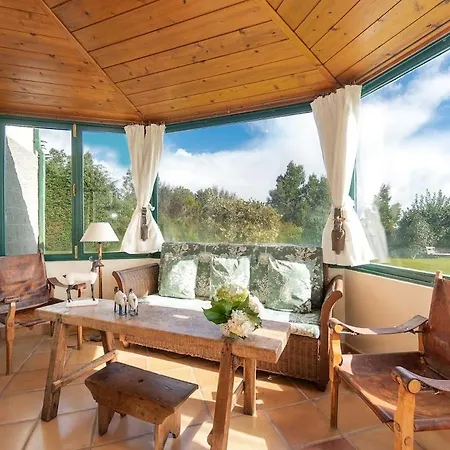 Luxury Camélia. Mountains, Golf, Horses, Levada Walks. Santo Antonio da Serra