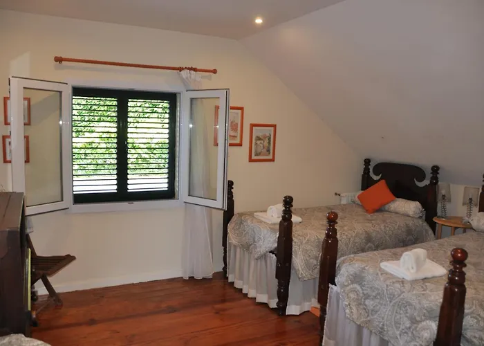 Villa Luxury Camélia. Mountains, Golf, Horses, Levada Walks.