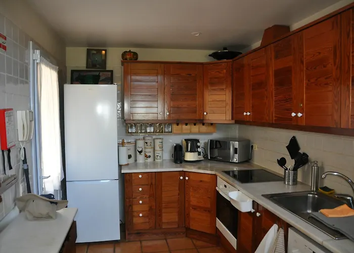 Villa Luxury Camelia. Mountains, Golf, Horses, Levada Walks.