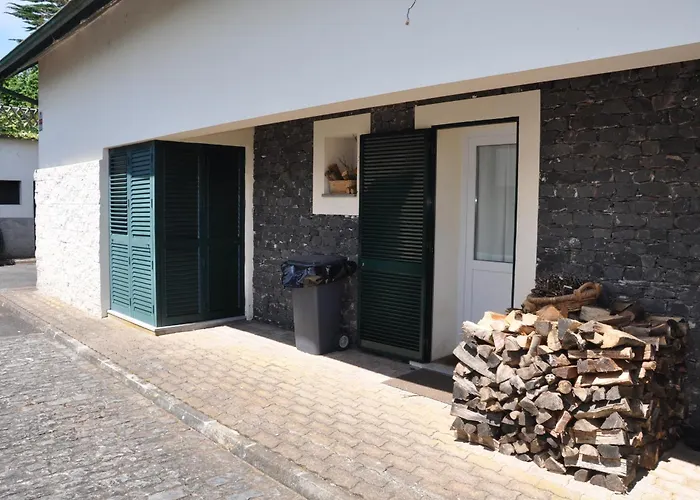 Luxury Camélia. Mountains, Golf, Horses, Levada Walks. Villa Santo Antonio da Serra